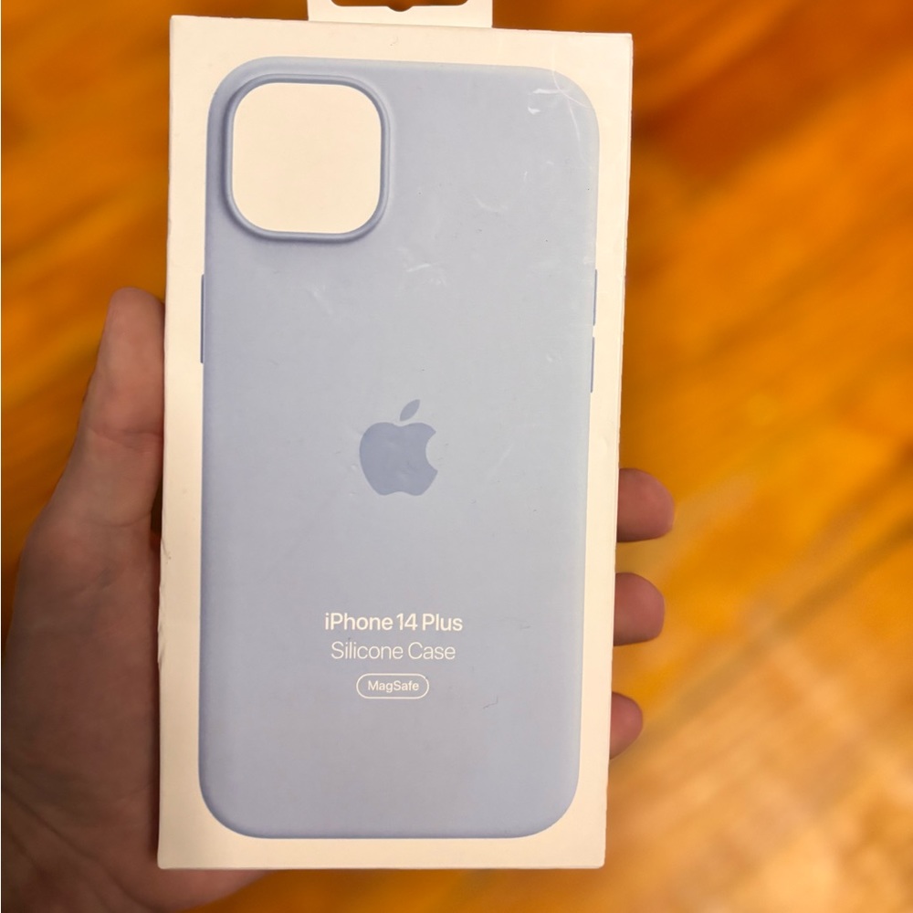 Apple Silicone Phone Case - iPhone 14 Plus - Sky Blue